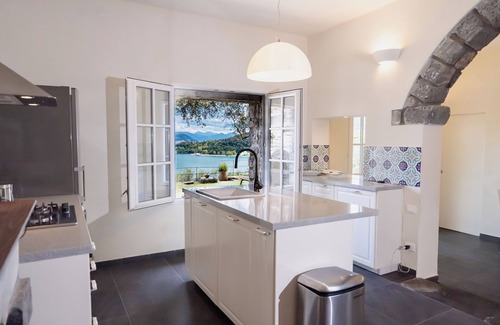 Portovenere Villa | VILLACASTELLOPORTOVENERE WITH LARGE GARDEN AND MEMORABLE SEA VIEW