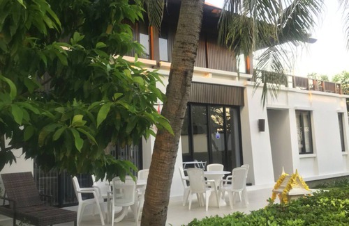 Chakphong House | Village 5 bedrooms- The Oriental Beach