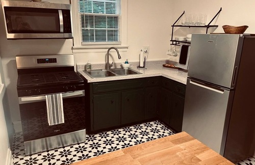 Southwest Raleigh House | Village District - Historic 2-bedroom house in Raleigh