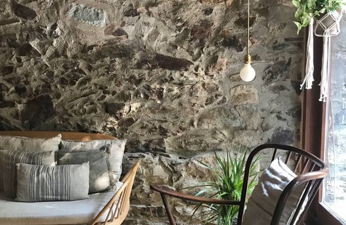 Sant Julia del Llor I Bonmat House | Village house in nature