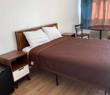 Ellenville Hotel | Village Motel
