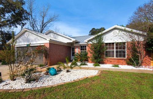 Gulf Breeze House | Village Oasis