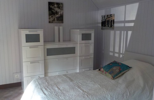 Chahaignes Bed & Breakfast | Village Pittoresque Niché Dans la Vallée du Loir!