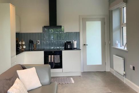Hillsborough Apartment | Village Retreat