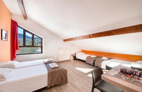 Cerniebaud Hotel | Village vacances Chalet de la Haute-Joux