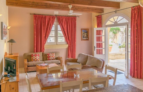 Ta' Għammar Apartment | Villagg tal-Fanal - 2 Bedroom Maisonette
