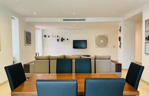 Accra Apartment | Villaggio Vista Furnished 3 bedroom room 1st Floor flat & Service room