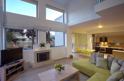 Skouloufia Villa | Villas for family holidays