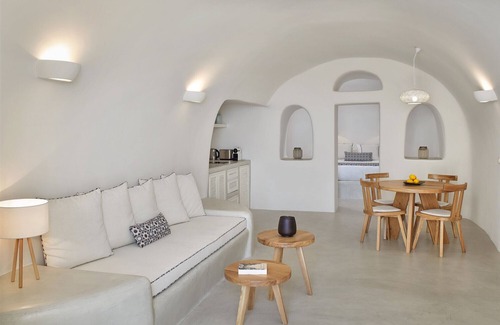 Firostefani Villa | Villas Ioli Anastasia with Stunning Caldera Views