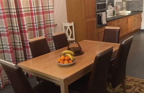 Thorigne-sur-Due Villa | VillaSleeps12-Garden-FreeParking-Bbq-Hike