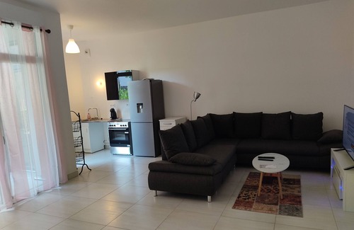 Cergy Apartment | Ville Nature