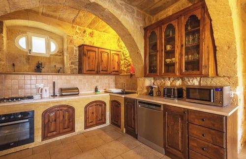 Munxar Apartment | Villeleynah Holiday Home