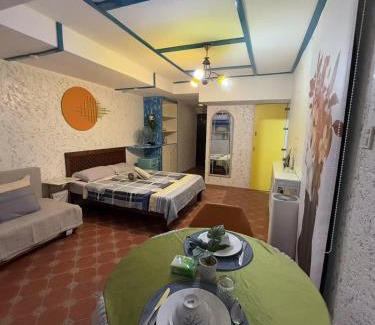 Ermita Night District Apartment | Vincondotel Roxas Ave Manila 1BR Marbella
