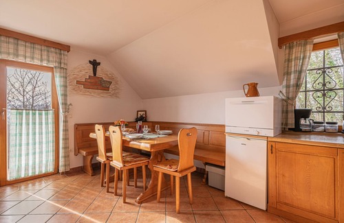 Trska Gora Ski Chalet | Vineyard Cottage Rataj 1 Hot Tub, Novo mesto, Slovenia