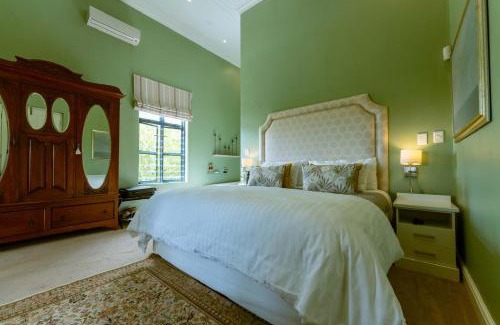 Riebeek Kasteel House | Vineyard Views Country House