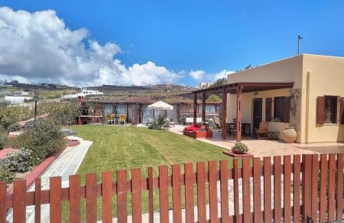Megalochori Apartment | Vineyards Hill Villa