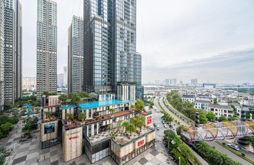 Hang Xanh Apartment | Vinhomes Central Park Apartment- Landmark Luxury