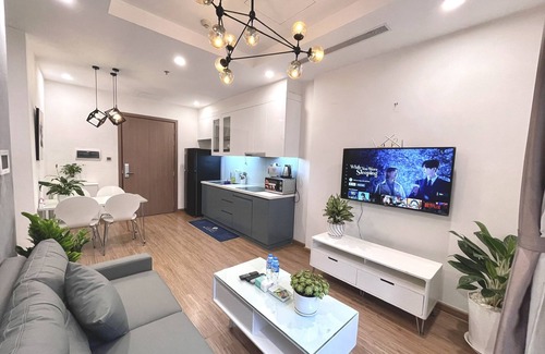 Tu Liem Apartment | Vinhomes Green Bay - Luna's House