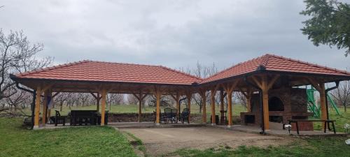 Mladenovac House | Vinogradski konak Belgrade, Sopot,Kosmaj