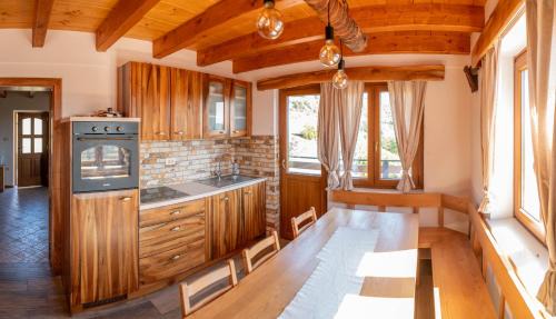 Bostanj House | Vinotoč pri Jožici