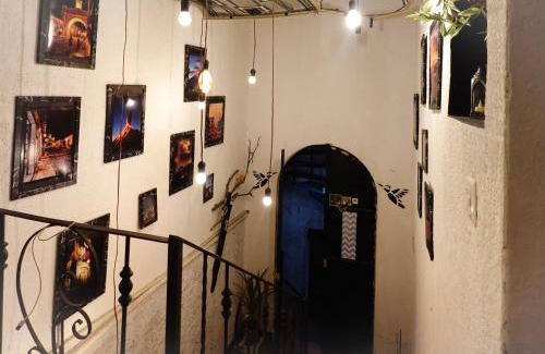 Antigua Guatemala Apartment | Vintage Apartment with Balcony & Terrace