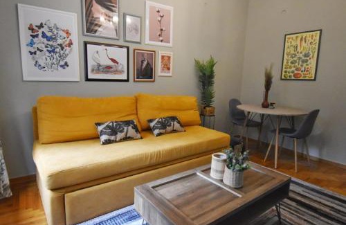 Thissio Apartment | Vintage Apartment