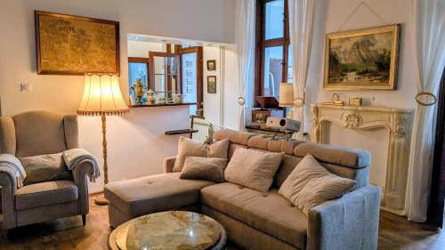 Walbrzych Apartment | Vintage Apartment vis-à-vis Park Tower