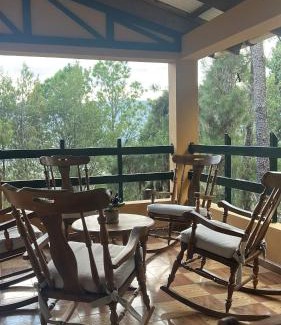 Constanza Ski Chalet | Vintage Cabin GB