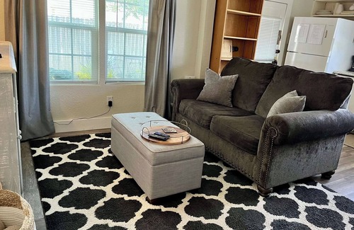 Roswell Cottage | Vintage Charm Meets Modern Comfort~Pet Friendly