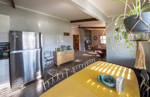 Sioux Falls House | Vintage Experience - Mid Century Retro Retreat- 2 Bedroom in Central Sioux Falls