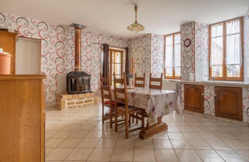 Nouart House | Vintage Holiday Home in Nouart, cleaning included