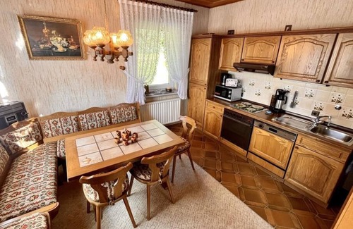 Rengshausen House | Vintage house on the Heidchen with sauna