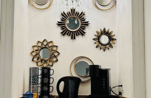 Deep Ellum House | Vintage Modern Luxury-Deep Ellum-Fair Park