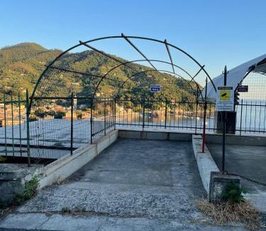 Levanto Apartment | Vintage Ocean View with WI-FI and Private Parking