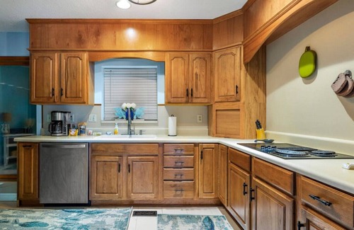 Leesville House | Vintage Sunrise House | Lake Murray BIG Views