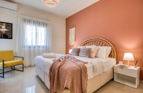 Zouk Mosbeh Apartment | Vinyl 3-Bedroom Apartment in Zouk Mikael