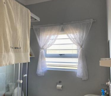 Gansbaai House | Violet