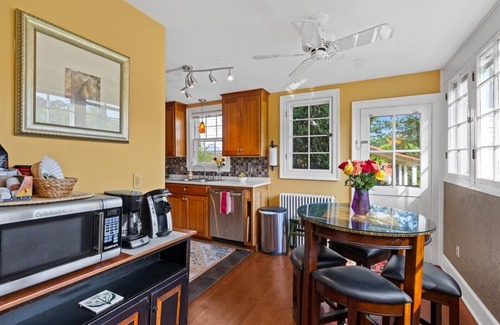 Madison Other | VIP Brewery Manor, Sleeps 10, Private Hot Tub