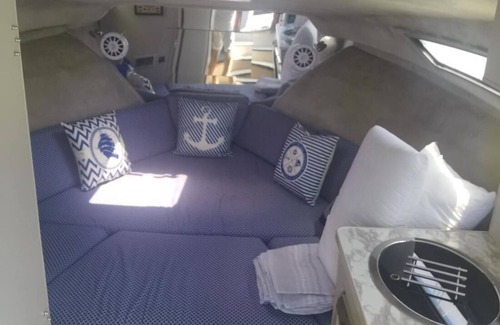 Santa Lucia Boat Rental | Virginia Bed and Boat