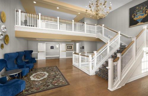 Glen Allen Hotel | Virginia Crossings Hotel, Tapestry Collection by Hilton