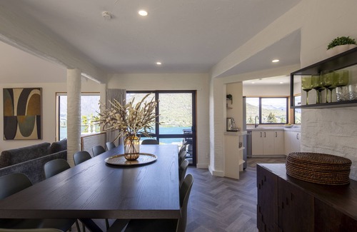 Queenstown House | Viscount Lodge with Hot Tub