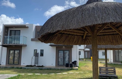 Calebasses Villa | Visharm Villa - Lovely 2-bedrooms vacation villa with 3 pools