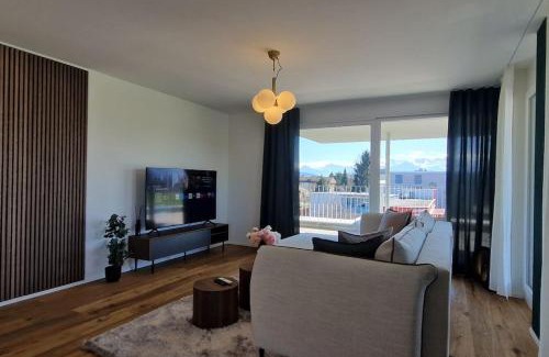 Rothenburg Apartment | Visionary Hospitality Rothenburg, Lucerne - Premium Apartments with Free Parking, Washer, Kitchen, Terrace, Bus Stop, 15' City