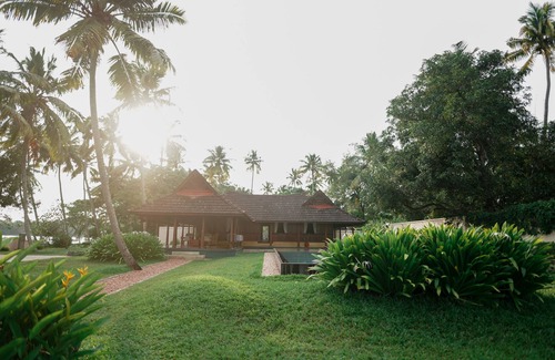 Cherthala Villa | Vismaya Lake Heritage