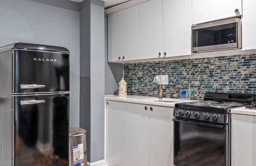 Garfield Heights Apartment | Vista B Very friendly