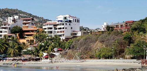 Playa la Madera Apartment | Vista Bahia Zihua