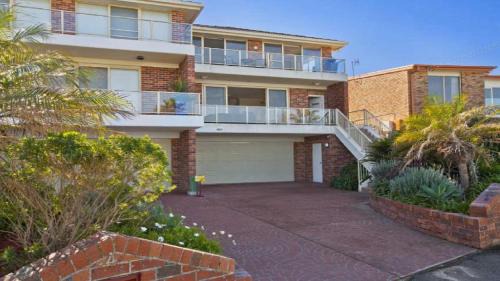 Forresters Beach House | Vista Di Mare Short Walk To Beach Accom Holidays