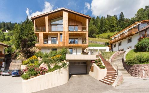 Santa Cristina Val Gardena Apartment | Vista Dolomites Apartment Activity