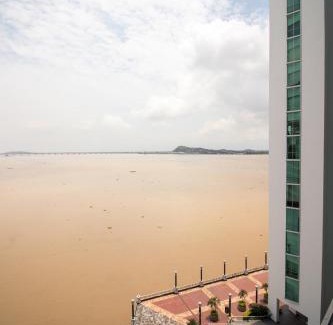 Las Penas Apartment | Vista frente al rio, exclusivo con piscina