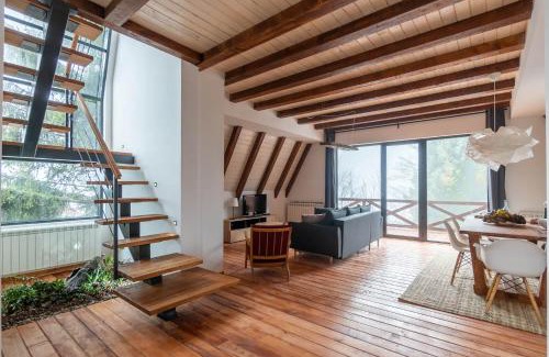 Lisina Ski Chalet | Vista Mountain House